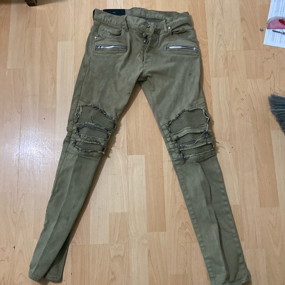 BALMAIN authentic pants. paid 1400$ only worn twice. no marks basically new